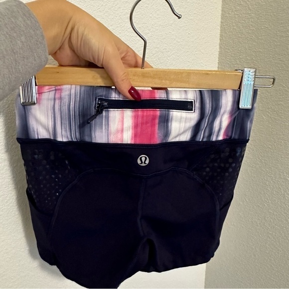 Lululemon Run Dart and Dash Shorts Deep Indigo Colorful Waistband Size 2 Women’s - Picture 4 of 10